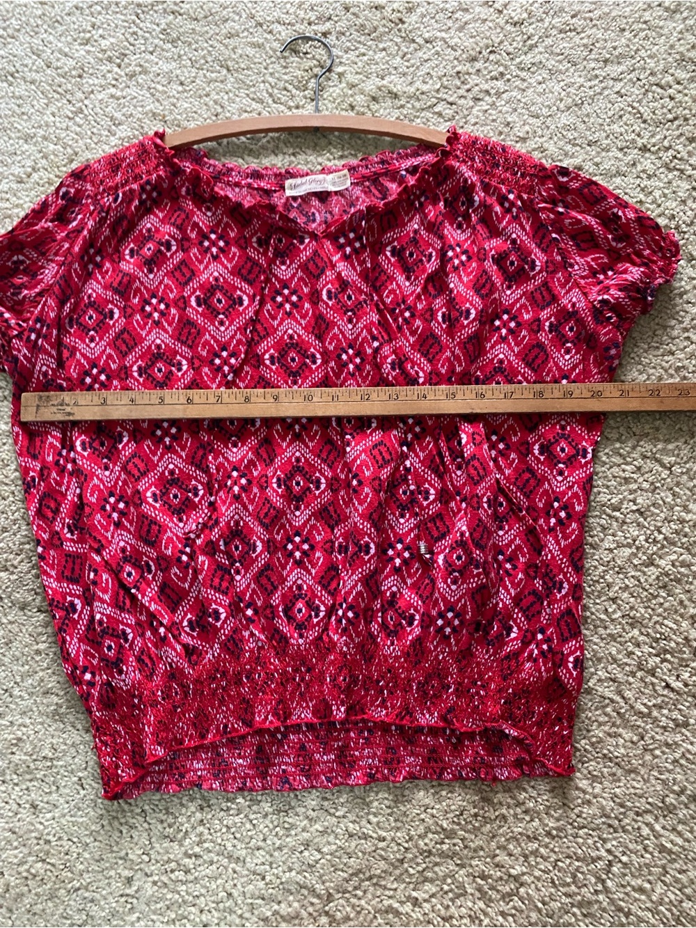 Faded Glory Red Patterned Elastic Bottom Blouse - Picture 4 of 4